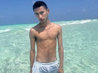 Ethan Lux