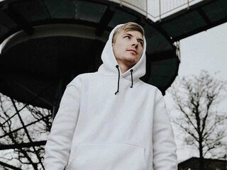 Logan Falk