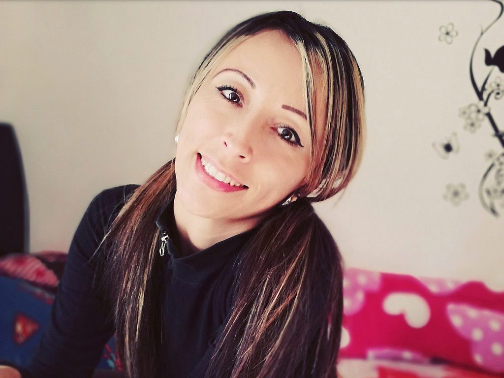 Lyann C