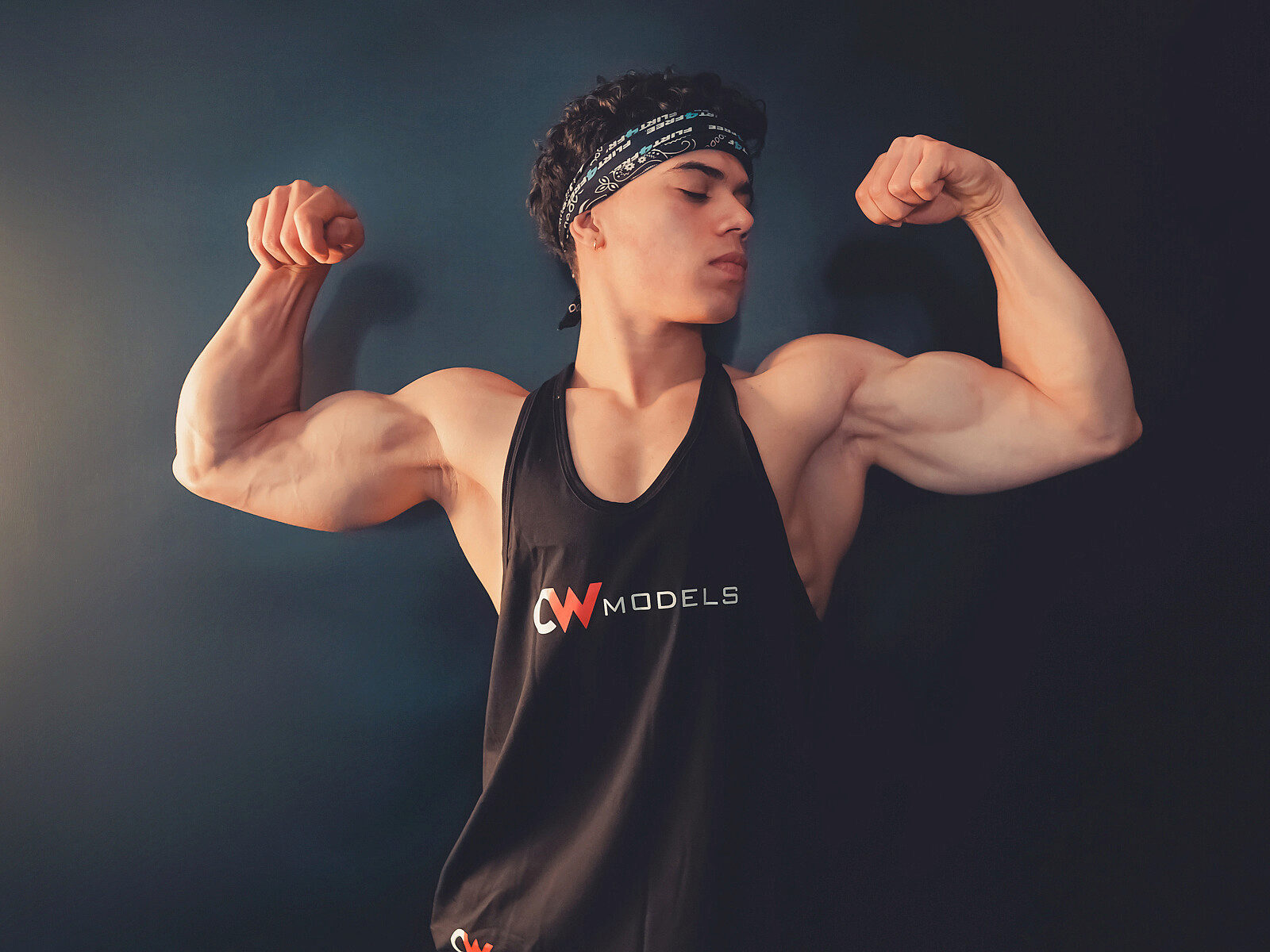 Travis Lewis