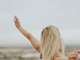 EveHugs