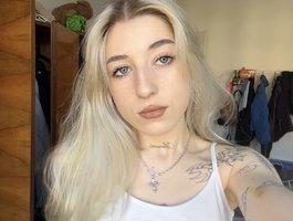 EmmyHot