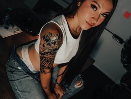 MiaAdams
