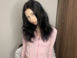 GlitchDoll