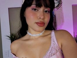 Kitty-Desire2