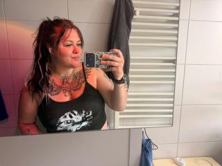 Prettyjosi-hot