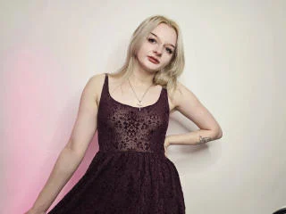AlessaKiss-hot