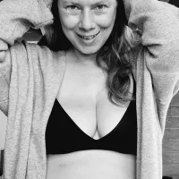Janie-Busty-Milf