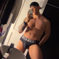 OliverWest04