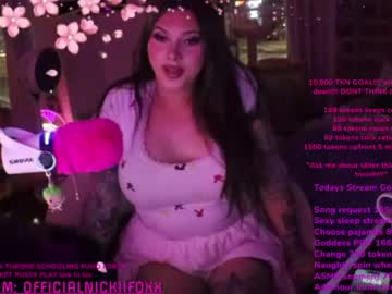 Nicki Foxx