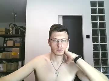 Andrew (independent model) 20:00-00:00 CET daily