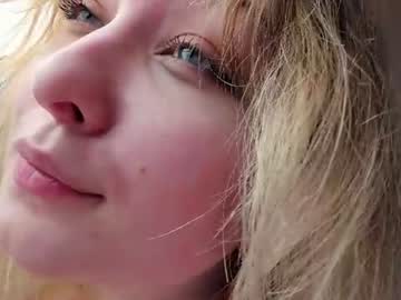 Monika --------------------------------->>>>>stream 7:30 GMT+2 august 2<<<<<---------------------------------